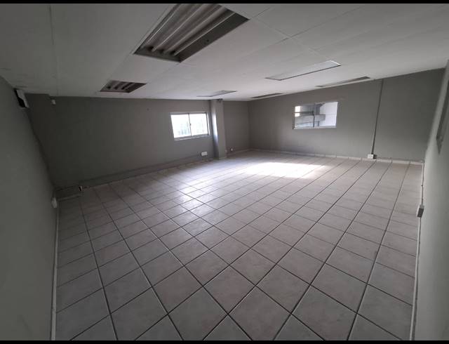 545M² WAREHOUSE TO LET IN BLACKHEATH INDUSTRIAL
